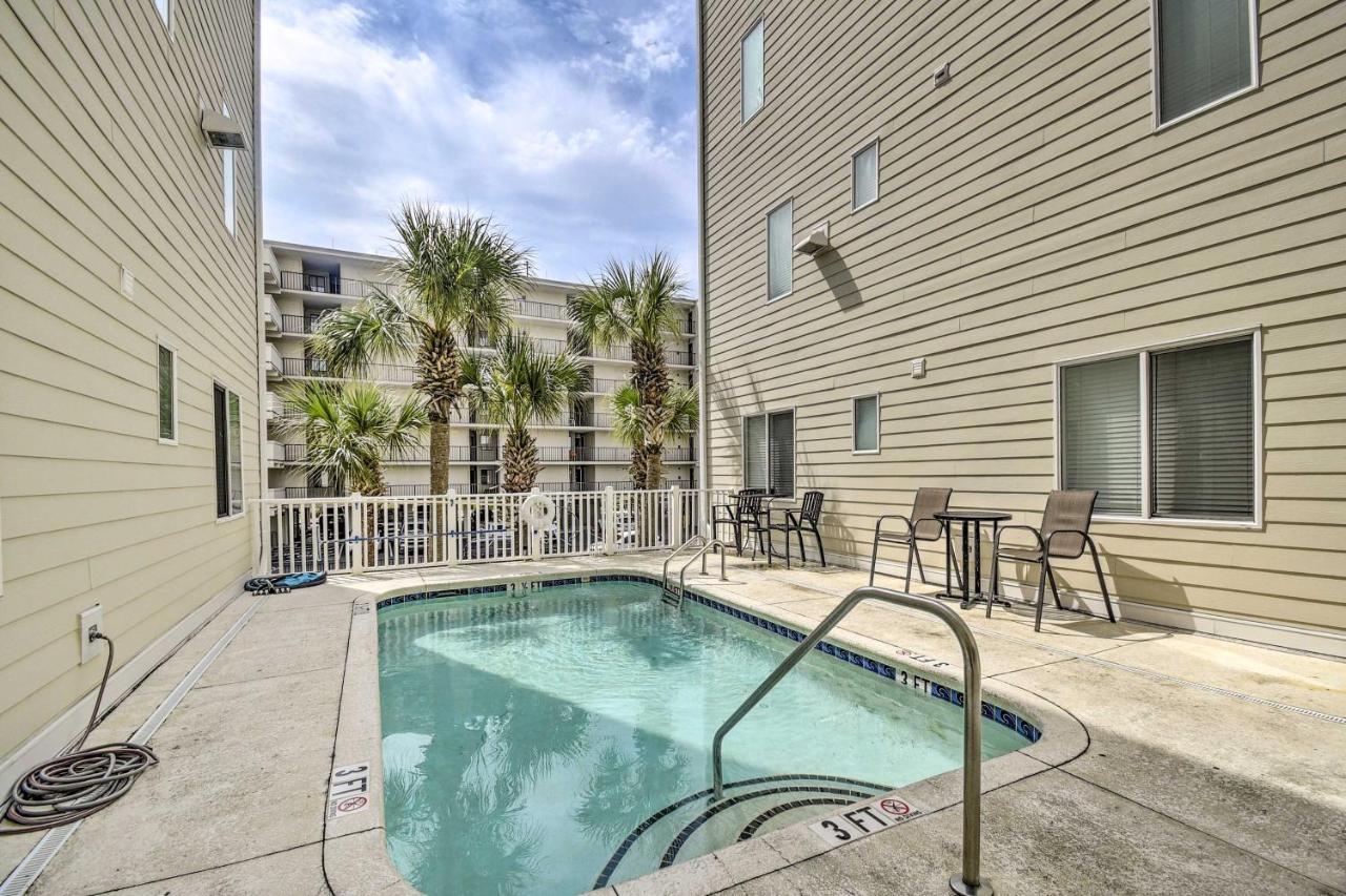 Roomy North Myrtle Beach Condo, Walk To Beach Екстериор снимка