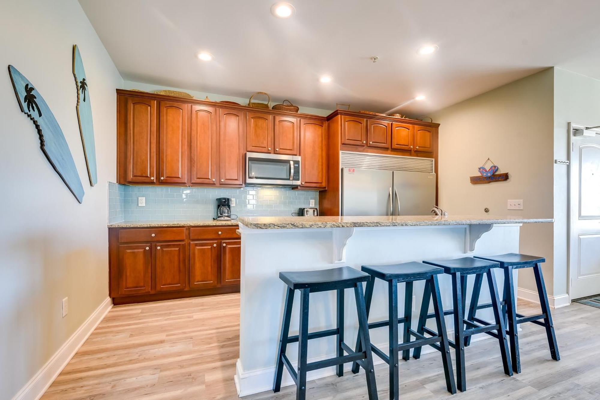 Roomy North Myrtle Beach Condo, Walk To Beach Екстериор снимка