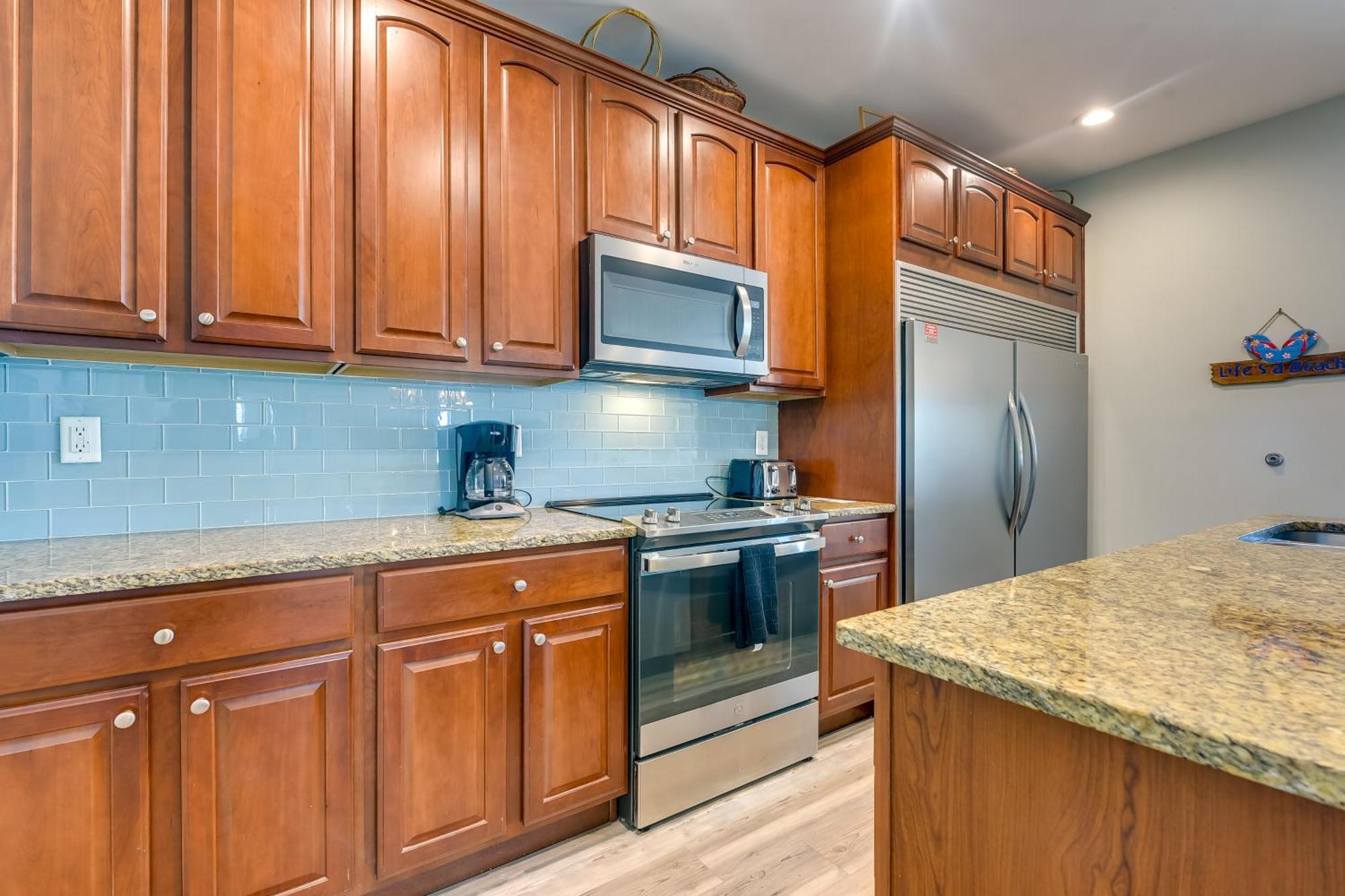 Roomy North Myrtle Beach Condo, Walk To Beach Екстериор снимка